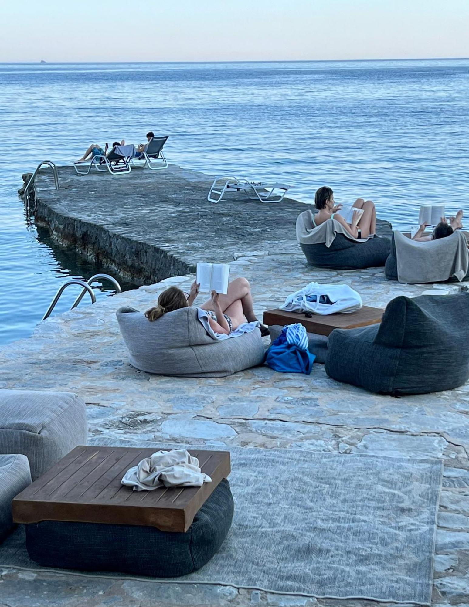 Kyrimai Hotel Yerolimin Exteriör bild