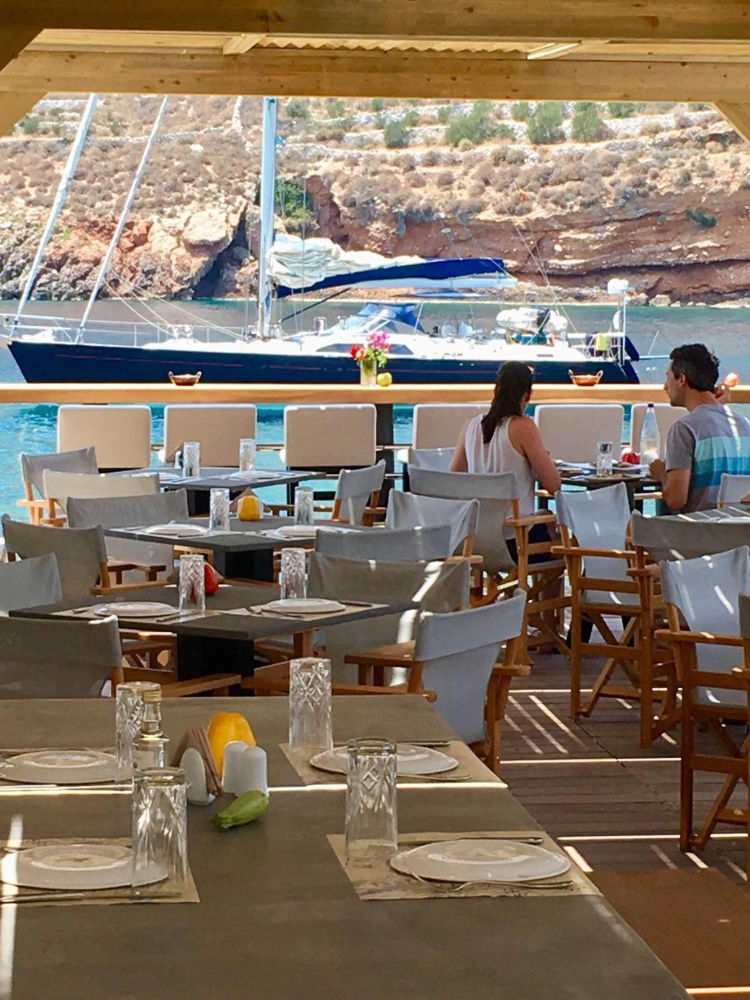 Kyrimai Hotel Yerolimin Exteriör bild